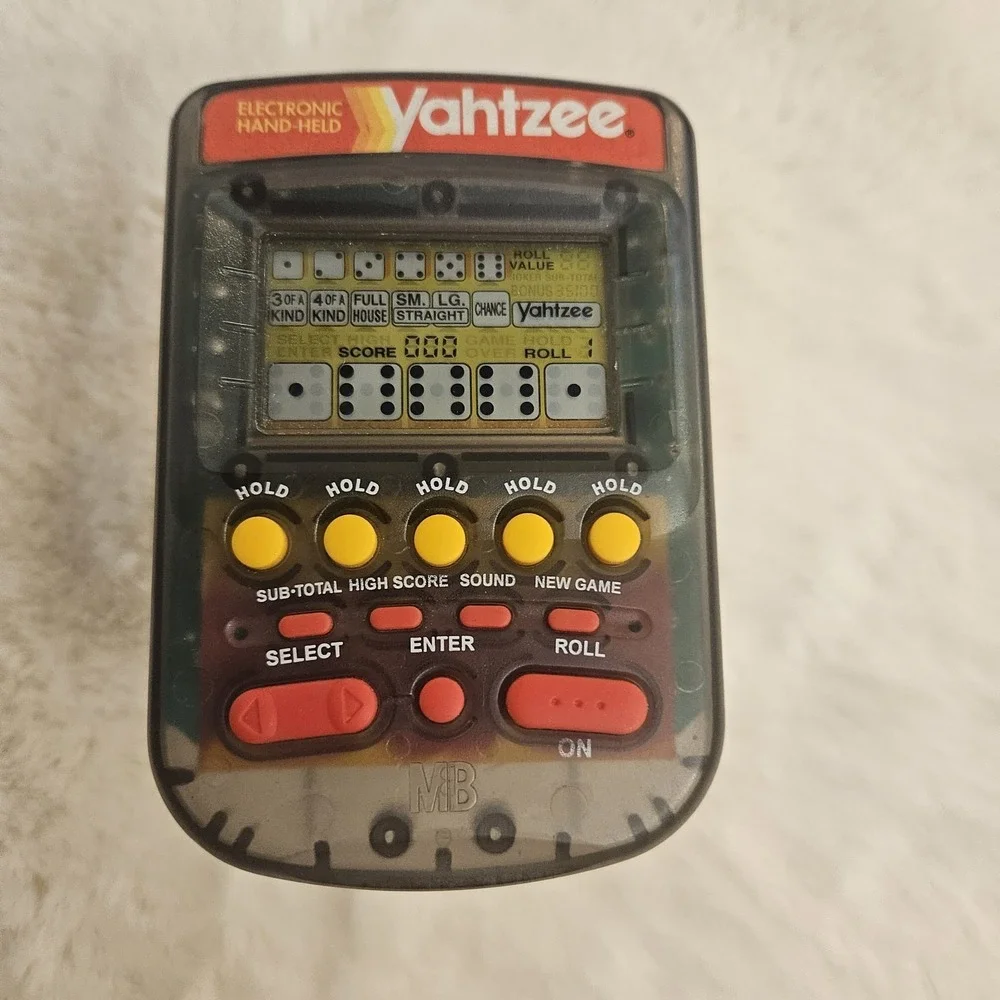 Radica Big Screen Solitaire Handheld Electronic Card Game 2004 Tested Works